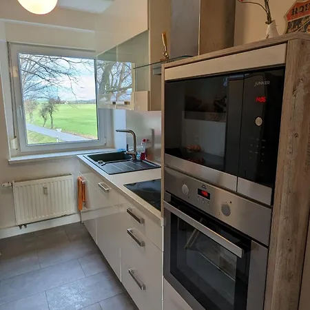 Myflat Mit 6 Betten, 3 Schlafzimmern Und Balkon Bei Leipzig Bmw, Amazon, Porsche, Messe Jesewitz