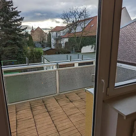 Myflat Mit 6 Betten, 3 Schlafzimmern Und Balkon Bei Leipzig Bmw, Amazon, Porsche, Messe Jesewitz