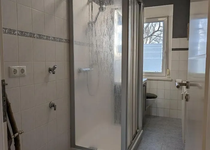 شقة Myflat Mit 6 Betten, 3 Schlafzimmern Und Balkon Bei Leipzig Bmw, Amazon, Porsche, Messe Jesewitz