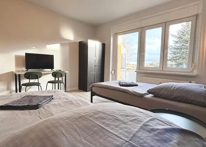 Myflat Mit 6 Betten, 3 Schlafzimmern Und Balkon Bei Leipzig Bmw, Amazon, Porsche, Messe شقة Jesewitz