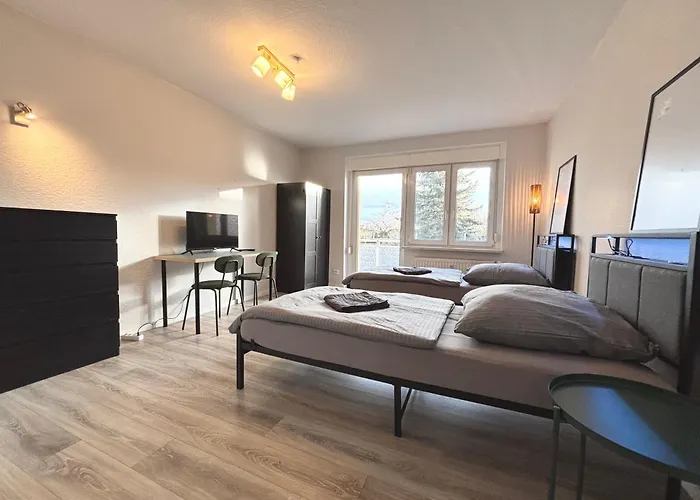 شقة Myflat Mit 6 Betten, 3 Schlafzimmern Und Balkon Bei Leipzig Bmw, Amazon, Porsche, Messe