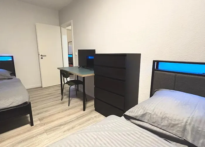 Myflat Mit 6 Betten, 3 Schlafzimmern Und Balkon Bei Leipzig Bmw, Amazon, Porsche, Messe Jesewitz
